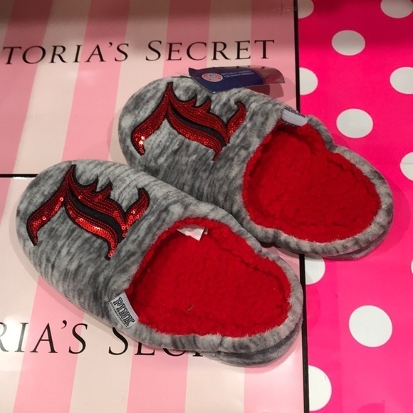 VS Victoria’s Secret PINK Collegiate Slippers - Picture 1 of 4
